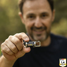 Lade das Bild in den Galerie-Viewer, KeyLite Pro – Die starke Mini-Taschenlampe inkl. Powerbank für deinen Schlüsselbund
