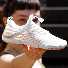 Lade das Bild in den Galerie-Viewer, FloraX Pro - ergonomische, schmerzlindernde &amp; wasserdichte Barfußschuhe - Sonderaktion 1+1 Gratis
